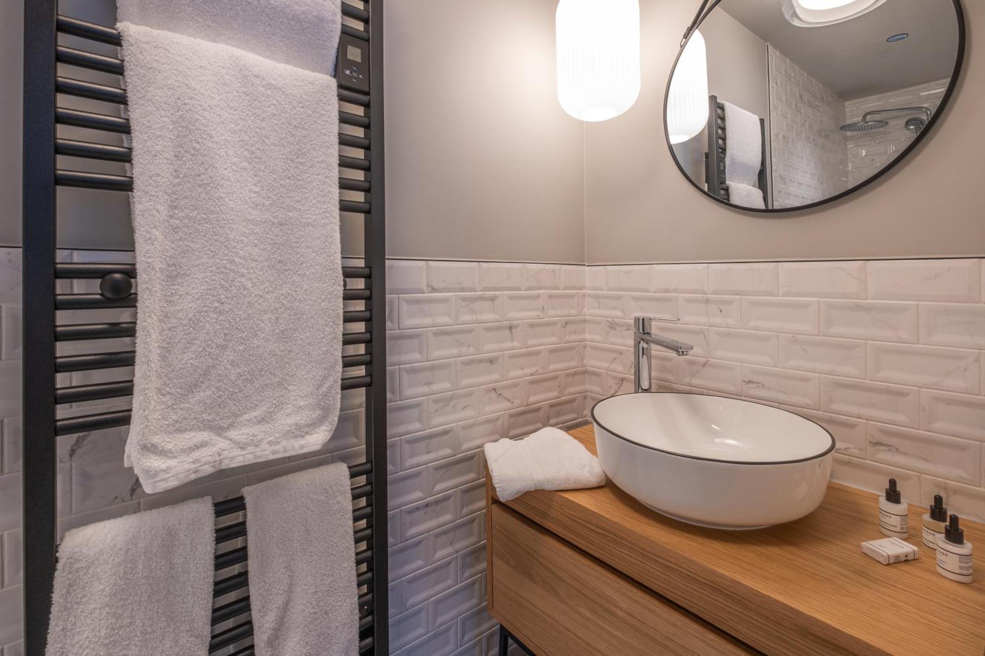 Appart'Hotel East Paris Suite Exterior photo