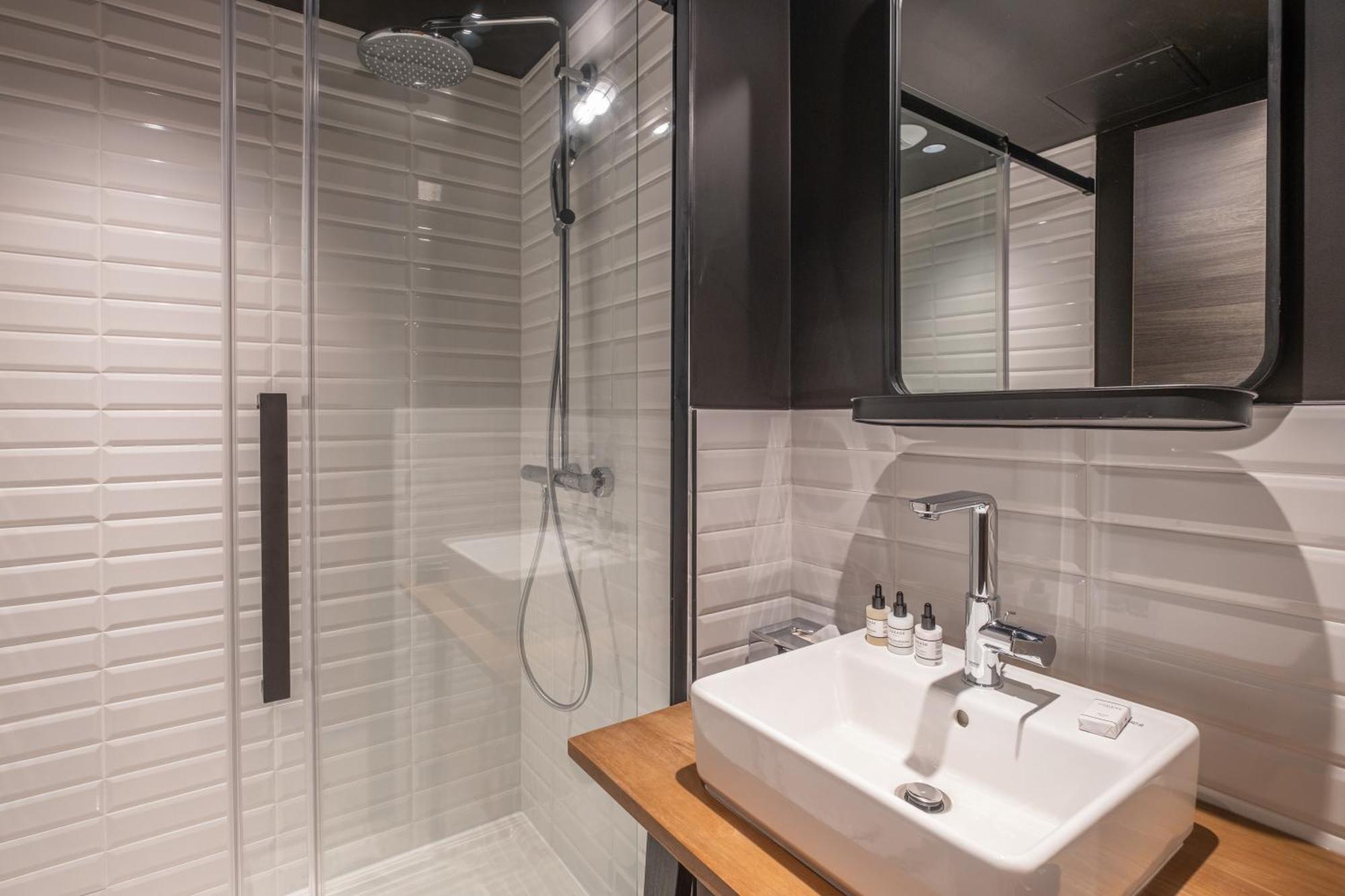 Appart'Hotel East Paris Suite Exterior photo